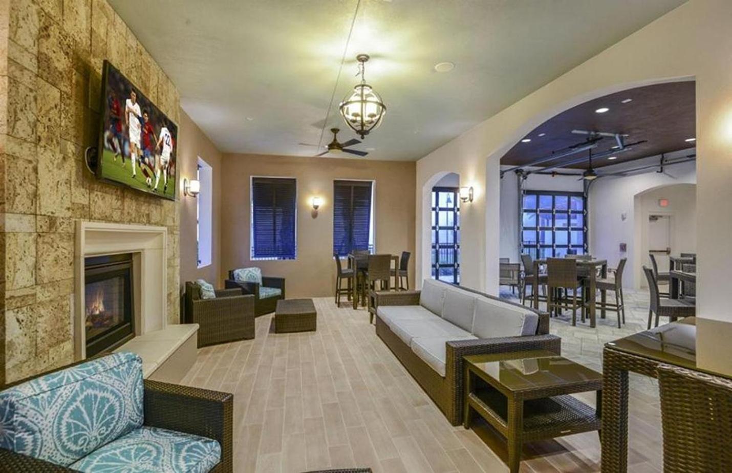 Beautiful Townhome Wprivate Pool 7 Mi To Disney Kissimmee Exterior foto